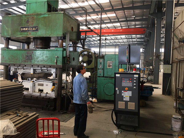 模溫機廠家哪家專業(yè)，「歐能」13年的專業(yè)給你保障