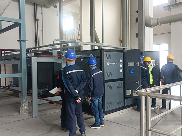 企業(yè)選擇150kw電加熱導(dǎo)熱油爐？3大優(yōu)勢碾壓傳統(tǒng)鍋爐
